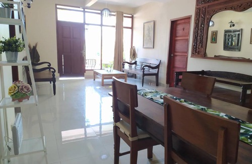 Ciumbuleuit House | 100 m² House ∙ 4 bedrooms ∙ 8 guests