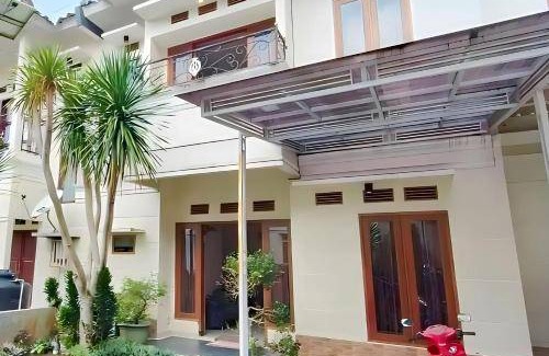 Ngaglik House | 100 m² House ∙ 4 bedrooms ∙ 10 guests