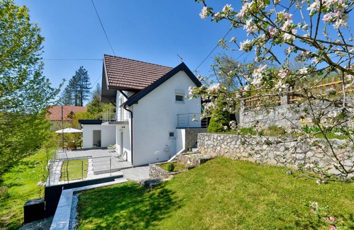 Duga Resa House | 100 m² House ∙ 4 bedrooms ∙ 6 guests