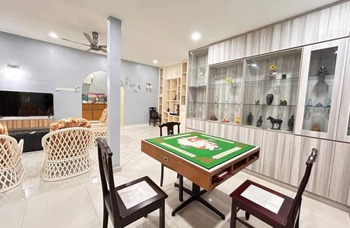 Seremban House | 100 m² House ∙ 4 bedrooms ∙ 12 guests