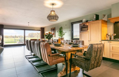 Hulsel House | 100 m² House ∙ 6 bedrooms ∙ 12 guests