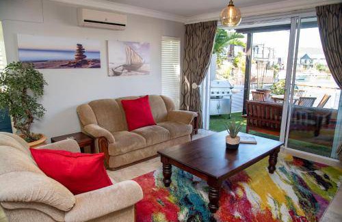 Waterfront House | 100 m² House ∙ 2 bedrooms ∙ 4 guests