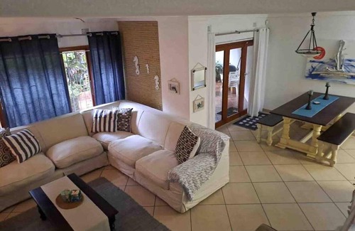 Zinkwazi Beach House | 100 m² House ∙ 3 bedrooms ∙ 10 guests