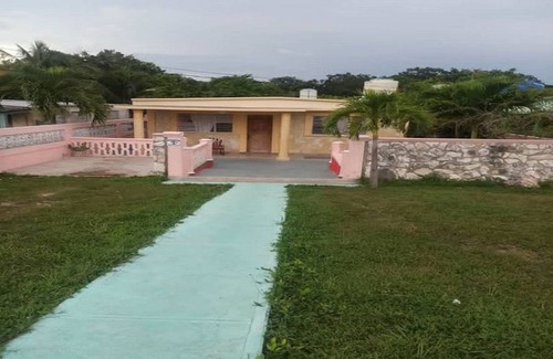 Municipality of Cienaga de Zapata Cabin | 100 m² Private room ∙ 1 bedroom ∙ 3 guests