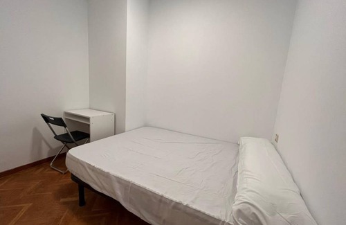 Barrio de La Latina Resort | 100 m² Private room ∙ 1 bedroom ∙ 1 guest