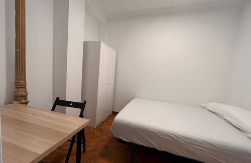 Barrio de La Latina Resort | 100 m² Private room ∙ 1 bedroom ∙ 1 guest