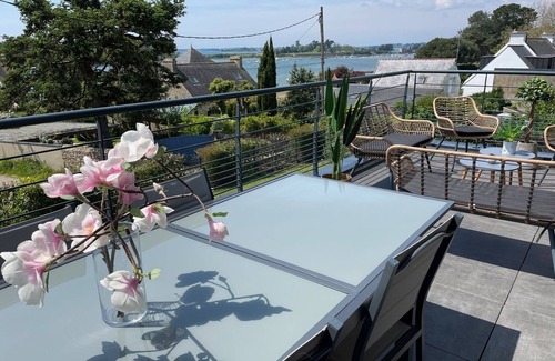 Sene House | 100 M2 T3 APARTMENT on the 2nd floor of a contemporary house with SEA VIEW