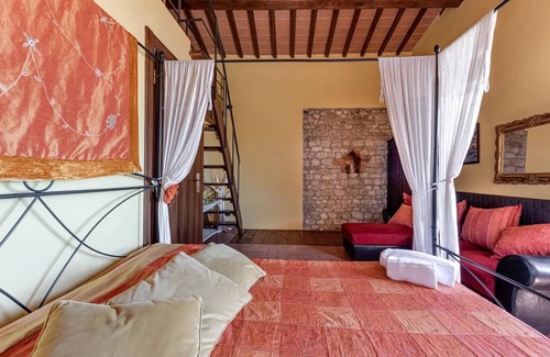 Rignano sull'Arno Villa | 100 m² Villa ∙ 2 bedrooms ∙ 7 guests