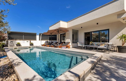 Zelenka Villa | 100 m² Villa ∙ 2 bedrooms ∙ 5 guests