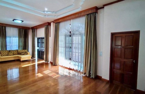 Ban Pong Villa | 100 m² Villa ∙ 5 bedrooms ∙ 15 guests