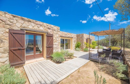 Porto-Vecchio Villa | 100 m² Villa ∙ 3 bedrooms ∙ 6 guests