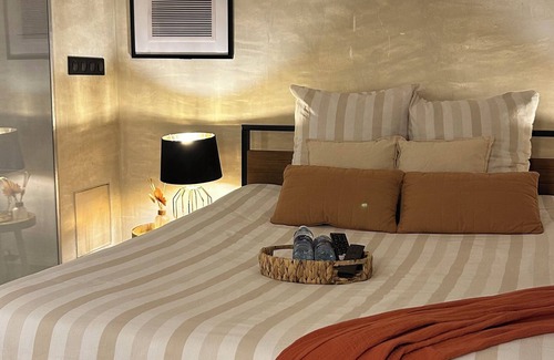 Montrouge Bed & Breakfast | 100% Private Spa with sauna and jaccuzzi