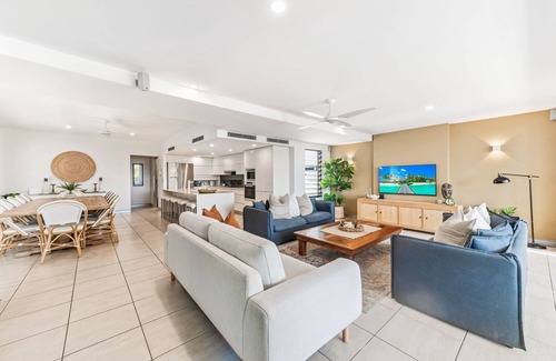 Alexandra Headland House | 100 steps to the beach. Our modern Sunshine Coast home accommodates 12 guests