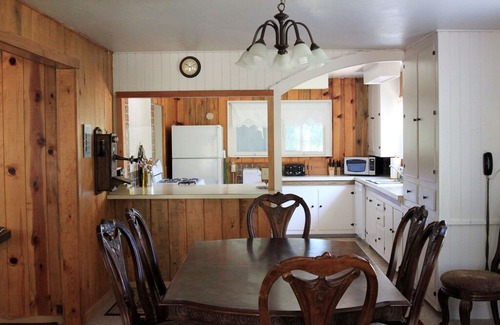 Cave Junction House | 100 Year Old Farmhouse on a Vineyard.