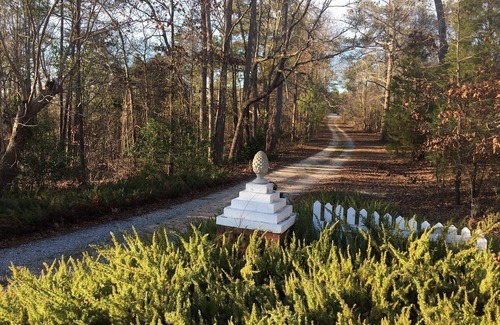 Hardwick Cottage | 100 year old Restored Cottage with modern comforts near Milledgeville Ga. & Lake