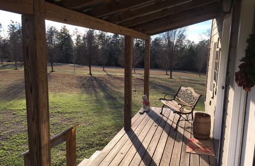 Hardwick Cottage | 100 year old Restored Cottage with modern comforts near Milledgeville Ga. & Lake