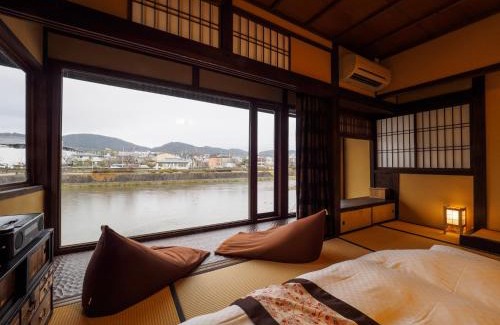 Kamininomiyacho House | 100 years old traditional Kyoto Machiya townhouse - K's Villa