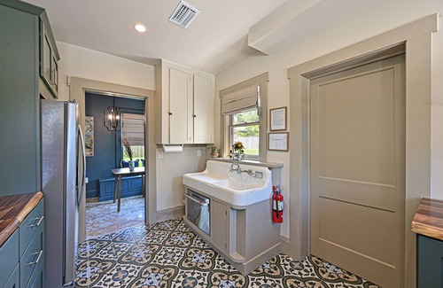 Bradenton House | 100 yr old Stone House with a heated pool 9 mi to beaches & 2 mi to downtown