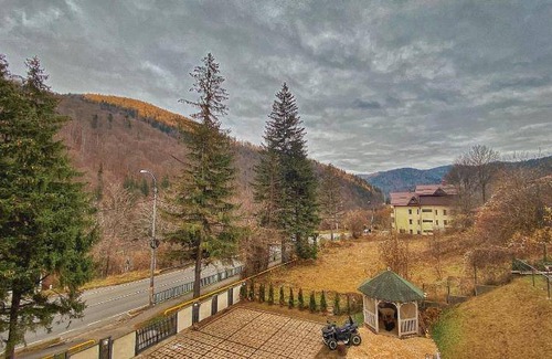 Sinaia Apartment | 1000 m² Apartment ∙ 9 bedrooms ∙ 22 guests