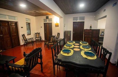 Wanchawala House | 1000 m² Bungalow ∙ 3 bedrooms ∙ 6 guests