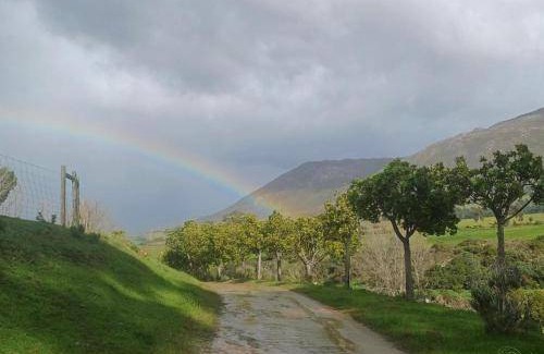 Bot River House | 1000 m² Farmhouse ∙ 4 bedrooms ∙ 127 guests