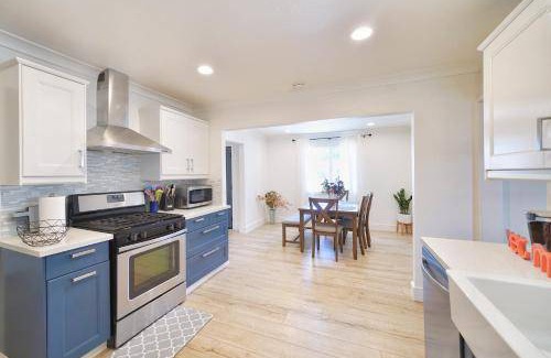 Redwood City House | 1000 m² House ∙ 4 bedrooms ∙ 9 guests