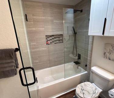 MLK House | 1000 m² House ∙ 1 bedroom ∙ 13 guests