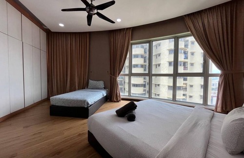 Chow Kit House | 1000 m² House ∙ 3 bedrooms ∙ 10 guests