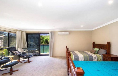 Wyong House | 1000 m² House ∙ 3 bedrooms ∙ 8 guests