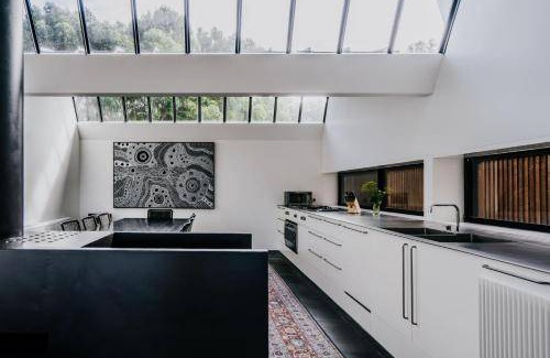 Wattle Hill House | 1000 m² House ∙ 4 bedrooms ∙ 8 guests