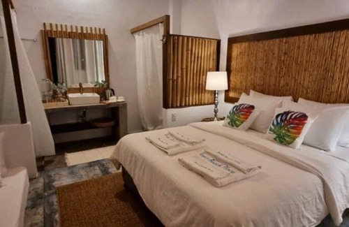 Nasugbu House | 1000 m² House ∙ 4 bedrooms ∙ 20 guests
