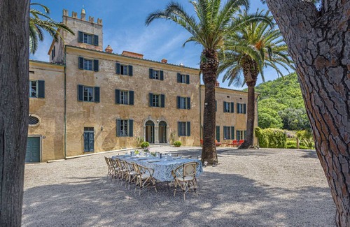 Orbetello Villa | 1000 m² Villa ∙ 10 bedrooms ∙ 22 guests