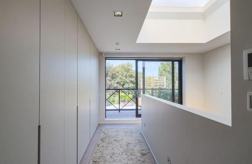 Sint-Pieters-Woluwe Villa | 1000m2 villa with indoor pool