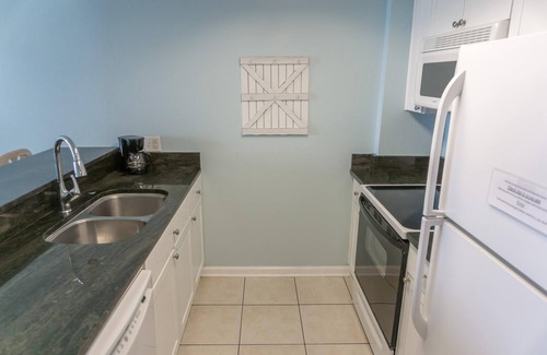 Myrtle Beach Condo | 1002 A Direct Oceanfront 2 bedroom/2 bath condo w/onsite unit management