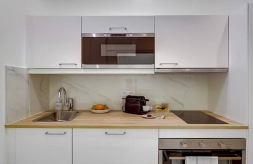 8th Arrondissement Apartment | 100sq.mt 2BR : Parisian Elegance in the Heart of the Triangle d’Or