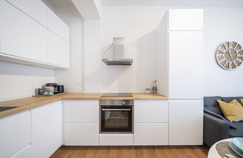 Montalbino Apartment | 100sqm 3-bedroom 2-bathroom apartment on Metro Lille