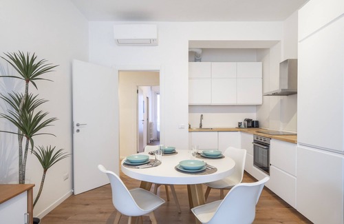 Montalbino Apartment | 100sqm 3-bedroom 2-bathroom apartment on Metro Lille