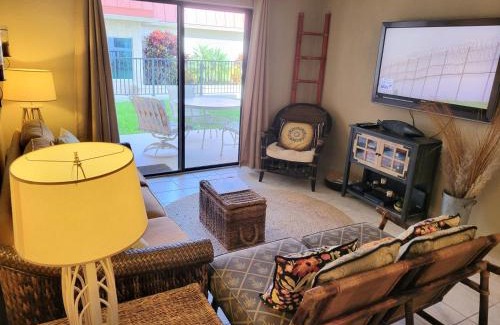 New Smyrna Beach Apartment | 101 - Caribbean décor and a few steps to pool