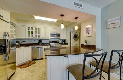 Hilton Head Island Villa | 101 Shorewood ~ 1st Floor Villa with Steps from Balcony to Ocean and Pool!
