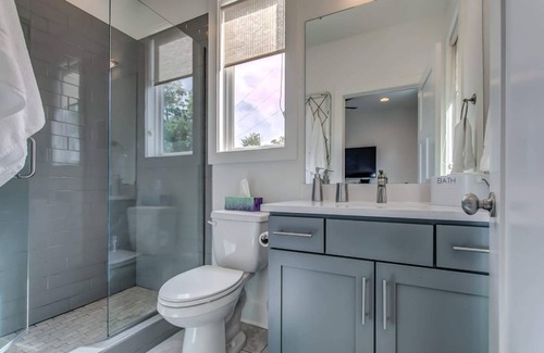 Katie Hill Neighborhood House | 101 m² House ∙ 2 bedrooms ∙ 8 guests