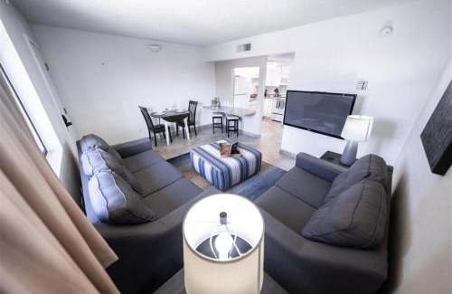 South Scottsdale Apartment | 102 -Fully Furnished 1BR Suite-Prime Location