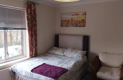 Hendon Apartment | 102 m² Apartment ∙ 3 bedrooms ∙ 6 guests