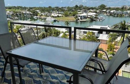 Cullen Bay Apartment | 102 m² Apartment ∙ 2 bedrooms ∙ 4 guests
