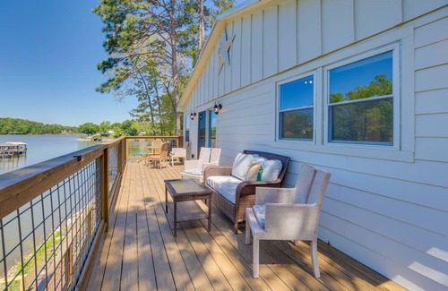 Talladega Cottage | 102 m² Cabin ∙ 2 bedrooms ∙ 6 guests