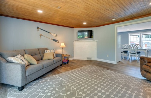Lake Wissota Cottage | 102 m² Cabin ∙ 2 bedrooms ∙ 6 guests