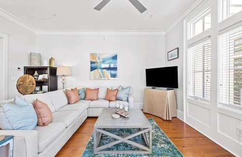 Beach District Condo | 102 m² Condo ∙ 1 bedroom ∙ 2 guests