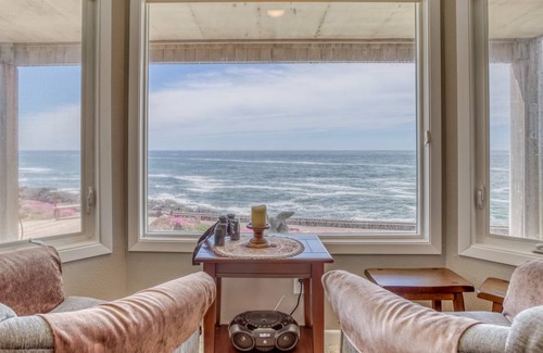 Depoe Bay Condo | 102 m² Condo ∙ 2 bedrooms ∙ 6 guests