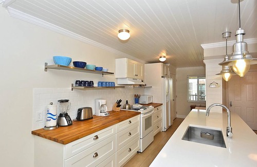 Sunset Beach Condo | 102 m² Condo ∙ 2 bedrooms ∙ 4 guests