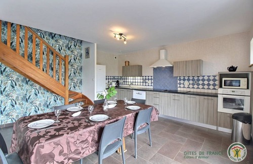 Pedernec House | 102 m² Gîte ∙ 4 bedrooms ∙ 8 guests