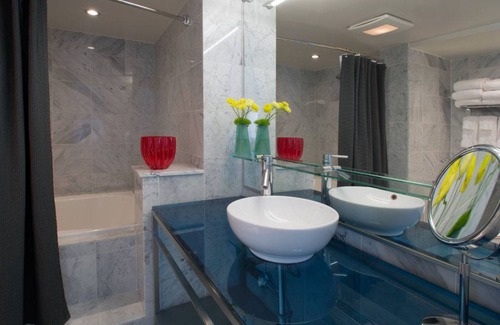 New Tacoma Hotel | 102 m² Hotel ∙ 1 bedroom ∙ 4 guests